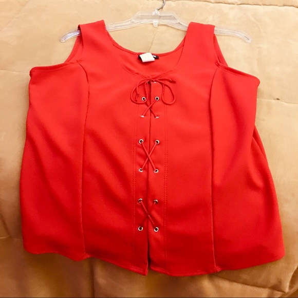 Top - Picture 2 of 4